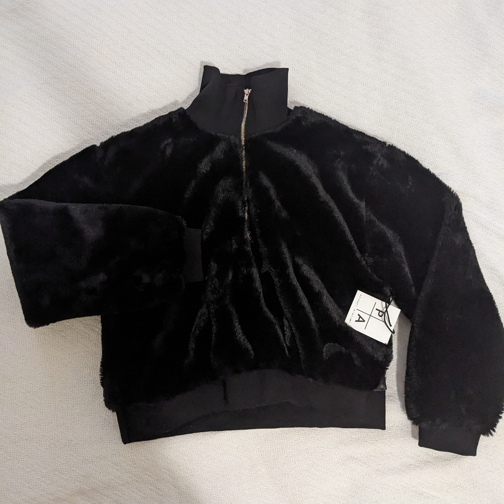 💚Faux Fur💚 Crop Jacket NWT